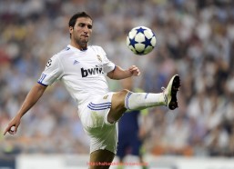 海豚直播-回顾2015年中超联赛重要比赛与积分走势