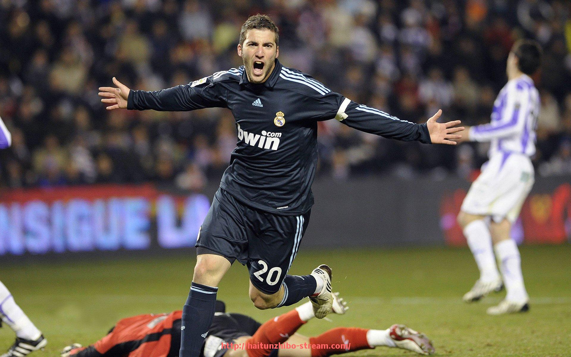 海豚直播-世俱杯球队关键比赛表现评估:大场面之下的心理博弈